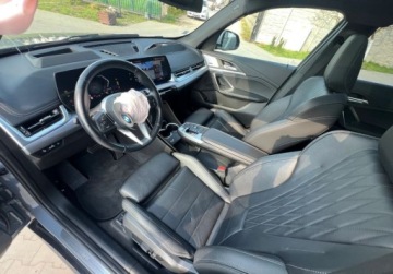 BMW X1 U11 Crossover 1.5 18i 136KM 2022 BMW X1 1.5 benzyna 136 km Led Nawigacja Kamera Sensor 1.5 Benzyna 136KM, zdjęcie 9