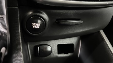 Renault Clio IV Grandtour  0.9 ENERGY Tce 90KM 2015 Renault Clio Renault Clio 0.9 TCe Nawigacja Benzyna 90KM, zdjęcie 28