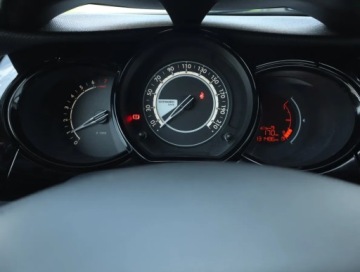 Citroen C3 II Hatchback facelifting 1.2 VTi 82KM 2015 Citroen C3 1.2 VTi, Klima, Tempomat, zdjęcie 10