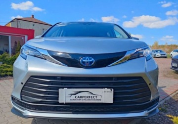 Toyota Sienna III 2021 Toyota Sienna 2.5 HSD HYBRYDA Gwarancja 83 tys. km Zobacz 2.7 Benzyna, zdjęcie 2