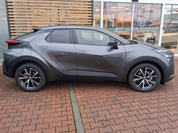 Toyota C-HR II SUV Plug-In 2.0 Hybrid Dynamic Force Plug-in  223KM 2025 Od ręki - Style 2.0 Hybrid Dynamic Force Plug-in 223KM| Podgrzewane fotele!, zdjęcie 3
