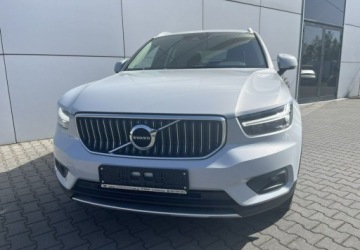 Volvo XC40 Crossover Plug-In 1.5 T4 Plug-in Hybrid 211KM 2021 Volvo XC 40 Plug-In Skora Hak Navi Grzane fotele Led Kolor Magnesium, zdjęcie 3
