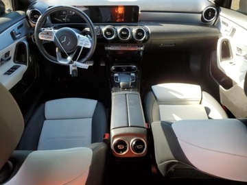 Mercedes Klasa A W177/V177 2019 Mercedes-Benz Klasa A 2019 MERCEDES-BENZ A 220 4MATIC 2.0 Benzyna 188KM, zdjęcie 8