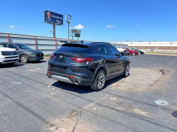 Alfa Romeo Stelvio SUV 2.0 Turbo 280KM 2018 Alfa Romeo Stelvio 2018 ALFA ROMEO STELVIO SPORT 2.0 Benzyna 280KM, zdjęcie 3