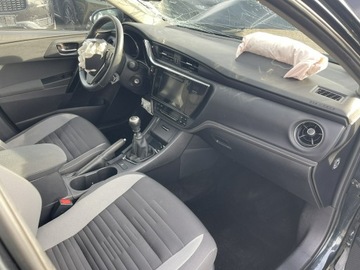 Toyota Auris II Hatchback 5d Facelifting 1.6 Valvematic 132KM 2017 Toyota Auris Klimatronik Tempomat 132KM, zdjęcie 6