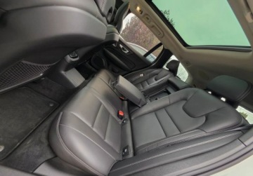 Volvo V60 II  Kombi Plug-in 2.0 T6 Plug-In Hybrid 341KM 2021 Volvo V60 FV 23 BW Panorama Kamery 360 Biala Perla 2.0 Hybryda Plug-in, zdjęcie 17