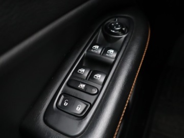 Jeep Compass II SUV 1.4 MultiAir 140KM 2017 Jeep Compass 1.4 MultiAir, Salon Polska, Skóra, zdjęcie 15