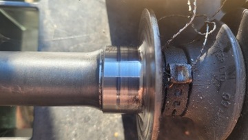 ВАЛ ПЕРЕДНИЙ ПРАВЫЙ LAND ROVER DISCOVERY 2