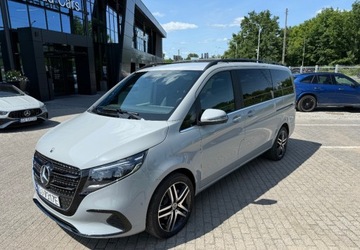 Mercedes Klasa V W447 Długi Facelifting 2.0 300d 237KM 2025 Mercedes-Benz Klasa V V300d 4Matic Salon PL FV23 Avantgarde 7osobowy 237KM