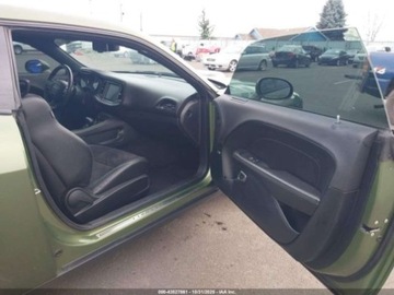 Dodge Challenger III 2018 Dodge Challenger 5.7 V8 benzyna 372KM wersja RT Plus SHAKER , mala szkoda, zdjęcie 4
