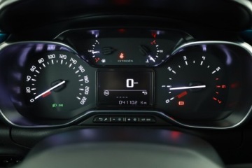 Citroen C3 III Hatchback Facelifting 1.2 PureTech 83KM 2023 Citroen C3 1.2 PureTech, Salon Polska, zdjęcie 7