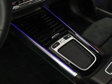 Mercedes GLB SUV 2.0 200d 150KM 2025 MERCEDES-BENZ GLB 200 d 4-Matic AMG Line 2.0 (150KM) 2025, zdjęcie 11