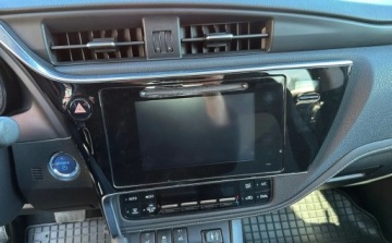 Toyota Auris II Hatchback 5d Facelifting 1.8 Hybrid 136KM 2016 Toyota Auris II Lift, 2016R, Bezwypadkowa, Automat, Zarejestorwana w PL, V, zdjęcie 24