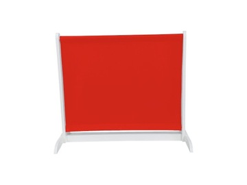 Низкая ширма – белое дерево.