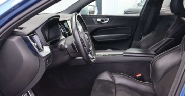 Volvo XC60 II Crossover T6 310KM 2018 Volvo XC 60 T6 AWD 310KM R-Design 2.0 Benzyna 310KM, zdjęcie 13