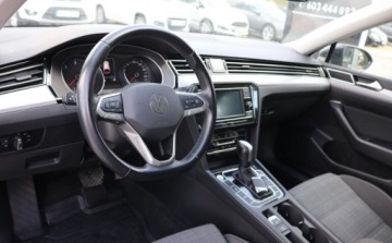 Volkswagen Passat B8 Variant Facelifting 2.0 TDI SCR 150KM 2021 Volkswagen Passat Variant VAT 23 DSG , El.reg. Foteli, Czujniki PT, Tempom, zdjęcie 8