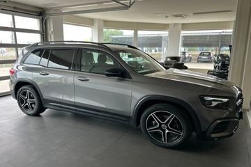 Mercedes GLB SUV 1.3 200 163KM 2024 MERCEDES-BENZ GLB 200 AMG Line Suv 1.3 (163KM) 2024, zdjęcie 2