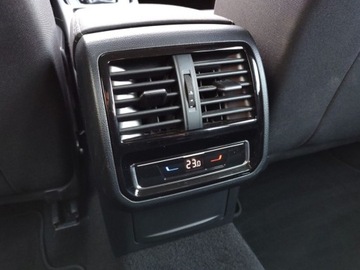 Volkswagen Passat B8 Variant Facelifting 2.0 TDI SCR 150KM 2021 Volkswagen Passat Faktura VAT DSG Hak Kamera Aut.ParkowanieModel 2022, zdjęcie 20