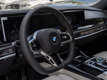 BMW Seria 7 G70 Sedan 3.0 40d 299KM 2025 BMW Seria 7 740d xDrive Sport Sedan 3.0 (299KM) 2025, zdjęcie 7