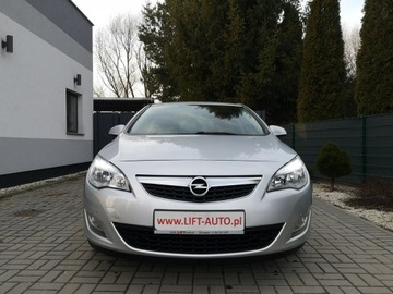 Opel Astra J Hatchback 5d 1.6 Twinport ECOTEC 115KM 2012 Opel Astra 1,6 16v 116KM Klima Isofix Tempomat, zdjęcie 1