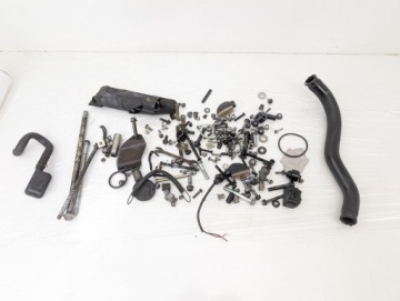 HONDA CB 600 HORNET 03+ ŚRUBY ŚRUBKI MIX