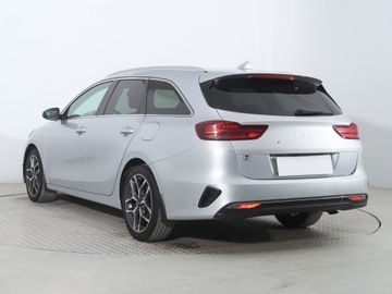Kia Ceed III Kombi Facelifting 1.5 T-GDI 160KM 2022 Kia Ceed 1.5 T-GDI, Salon Polska, Serwis ASO, zdjęcie 3