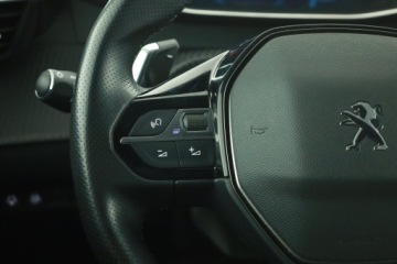 Peugeot 2008 II SUV 1.2 PureTech 130KM 2021 Peugeot 2008 1.2 PureTech, Salon Polska, zdjęcie 16