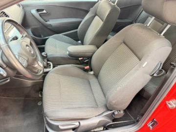 Volkswagen Polo V 2013 Volkswagen Polo R-Line 1.2 TSI Highline 2013 3D VAT Marza 1.2 Benzyna 90KM, zdjęcie 21