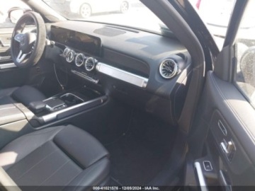Mercedes GLB 2023 Mercedes-Benz GLB 250, 2023r., 4x4, 2.0L 2.0 Benzyna 221KM, zdjęcie 8