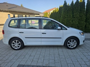 Volkswagen Touran II 1.6 TDI 105KM 2014 Volkswagen Touran 1.6 105 Km Klimatronik, zdjęcie 3