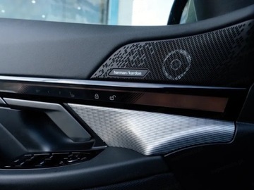 BMW Seria 5 G90-91 Touring 2.0 520d 197KM 2025 BMW Seria 5 520d xDrive Sport Sedan 2.0 (197KM) 2025, zdjęcie 11