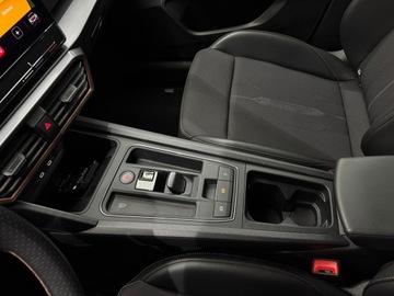 Cupra Leon II Hatchback PHEV 1.4 e-Hybrid 245KM 2023 Cupra Leon PHEV VZ DSG / DCC / Ambiente / CarPlay, zdjęcie 22