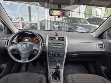Toyota Corolla X Sedan 1.4 D-4D 90KM 2008 Toyota Corolla 1.4 D-4D Terra Seria E15 (2007-2013, zdjęcie 4