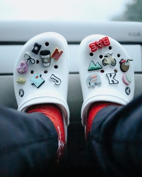 Булавка Crocs Jibbitz для бокалов для вина