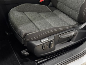 Volkswagen Passat B8 GTE Variant Facelifting 1.4 TSI Plug-In-Hybrid 218KM 2022 Volkswagen Passat GTE / 1 właściciel / Salon Polsk, zdjęcie 9