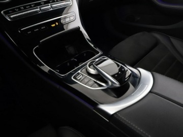 Mercedes Klasa C W205 Kombi Facelifting HYBRYDA 2.0 300 de 306KM 2020 Mercedes C 300 FV23% PHEV multi beam LED, zdjęcie 31