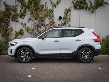 Volvo XC40 2026 VOLVO XC40 B4 Plus Dark Suv 2.0 (197KM) 2025, zdjęcie 1