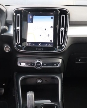 Volvo XC40 Crossover 2.0 T5 247KM 2018 Volvo XC 40 T5 247KM AWD Momentum Into Salon POLSKA I Wlasciciel Gwarancja, zdjęcie 13