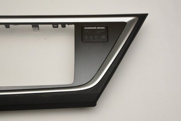 Накладка магнитолы Toyota Auris II 13-2015