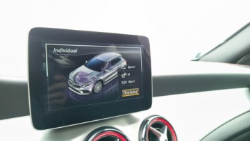 Mercedes GLA I Off-Roader Facelifting AMG 2.0 45 AMG 381KM 2018 Mercedes-Benz GLA 45 AMG 381KM 4x4 Harman Kamera G, zdjęcie 23