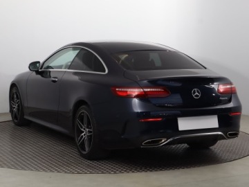 Mercedes Klasa E W213 2019 Mercedes E E 200 4MATIC, Salon Polska, 4X4, zdjęcie 3