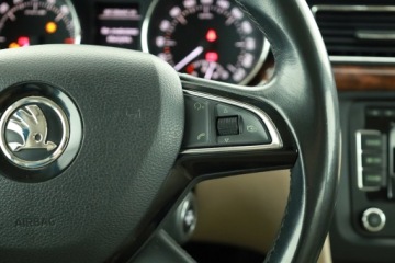 Skoda Superb II Sedan Facelifting 2.0 TDI CR DPF  140KM 2014 Skoda Superb 2.0 TDI, Salon Polska, 1. Właściciel, zdjęcie 19