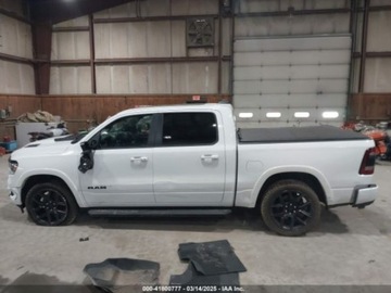  RAM 1500 2022r., Laramie, od ubezpieczalni 5.7 Benzyna 395KM, zdjęcie 3