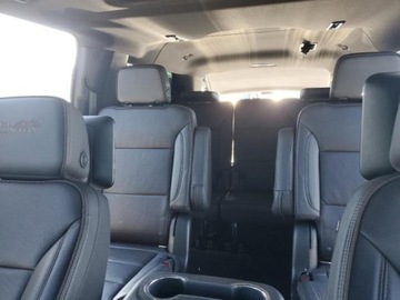 Chevrolet Suburban GMT900 2021 Chevrolet Suburban 2021 Chevrolet Suburban K1500 High Country 6.2 Benzyna, zdjęcie 9