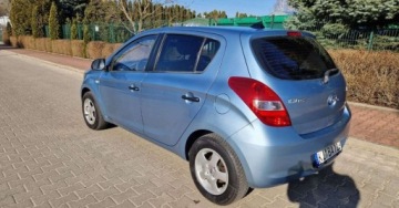Hyundai i20 I Hatchback 5d 1.2 DOHC 78KM 2010 Hyundai i20 Hyundai i20 1.2 Comfort 1.2 Benzyna 78KM, zdjęcie 4