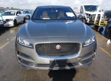 Jaguar F-Pace SUV 2.0 i4 250KM 2018 Jaguar F-Pace 2018r., 25t Premium, 2L, od ubezpieczalni 2.0 Benzyna 250KM, zdjęcie 1
