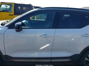 Volvo XC40 Crossover 2.0 T5 247KM 2020 Volvo XC 40 2020 Volvo XC40 T5 AWD R-Design 2.0 Benzyna 248KM, zdjęcie 13