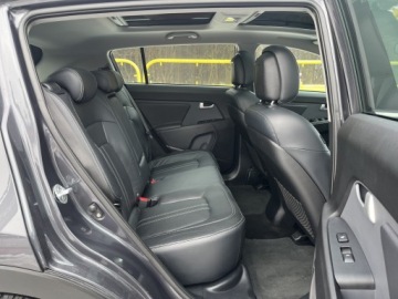 Kia Sportage III SUV 1.7 CRDi 116KM 2011 Kia Sportage III 1,7 CRDi-116Km Panoramadach, Navi, Skóry, Hak, Keyless Go, zdjęcie 13