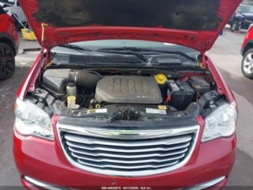 Chrysler Town &amp; Country V 2016 Chrysler Town Country Limited Platinum 2016 3.6 Benzyna 283KM, zdjęcie 9