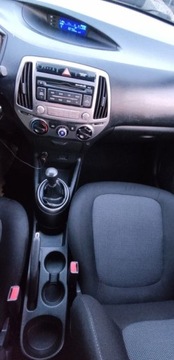 Hyundai i20 I Hatchback 5d Facelifting 1.2 DOHC 85KM 2012 Hyundai i20 1.2 benz ,po lifcie ,bezwypadek ,kamera cofania 1.2 Benzyna, zdjęcie 15